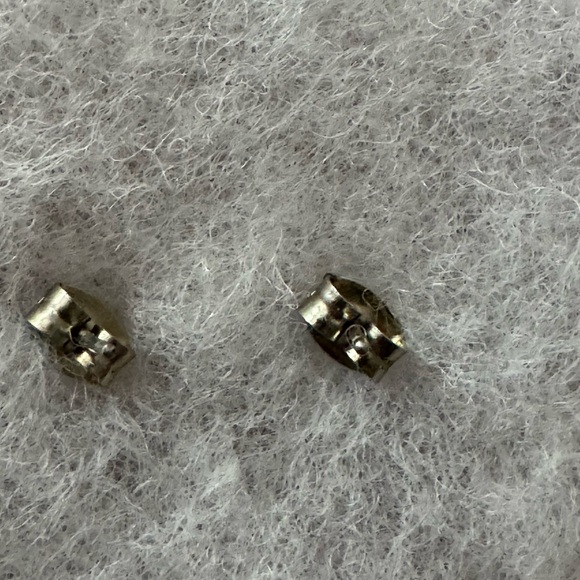 Diamond Stud Earrings Crislu 2ct Silver Cubic Zirconia Gift Box unworn - Picture 6 of 12